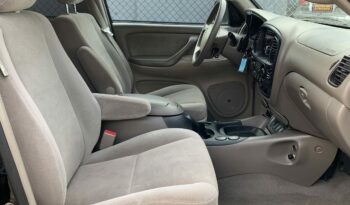 2006 Toyota Sequoia SR5 3RD Row Seating full