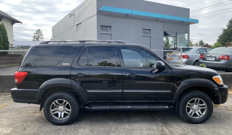 2006 Toyota Sequoia SR5 3RD Row Seating full